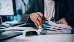 الأسئلة الشائعة حول هجرة الاستثمار: شرح الإقامة الضريبية وفترات الاحتفاظ بالاستثمار ومراحل الدفع 4 الأسئلة الشائعة حول هجرة الاستثمار: شرح الإقامة الضريبية وفترات الاحتفاظ بالاستثمار ومراحل الدفع